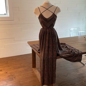 S Dex Flowing Long Backless Dress Black and Tan